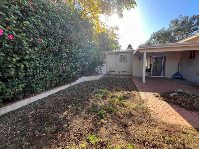 222 224 W 8th Ave, Escondido, CA 92025