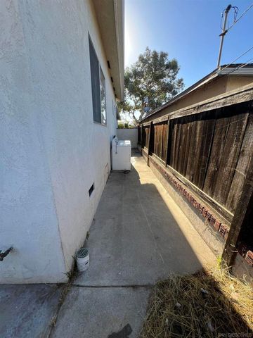 222 224 W 8th Ave, Escondido, CA 92025