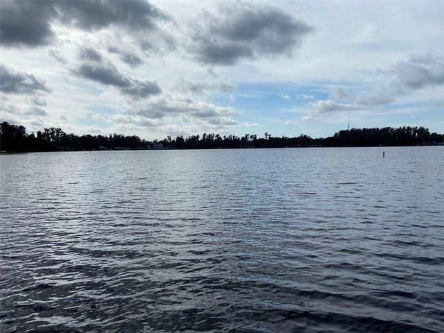 9260 LAKE DRIVE, New Port Richey, FL 34654