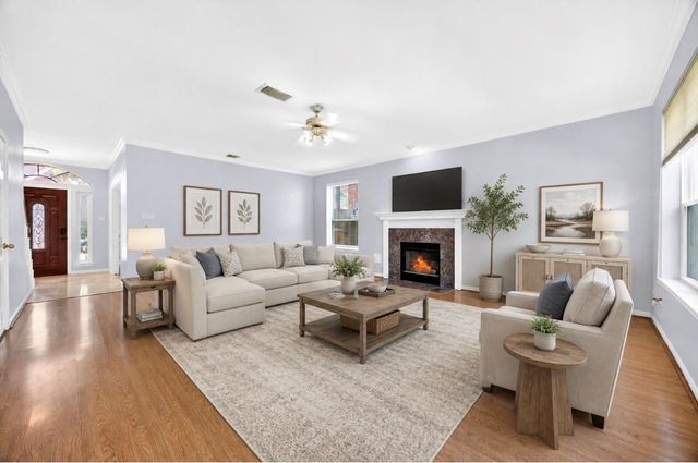 5718 Henniker Drive, Houston, TX 77041