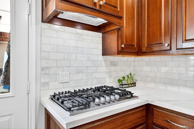 5718 Henniker Drive, Houston, TX 77041