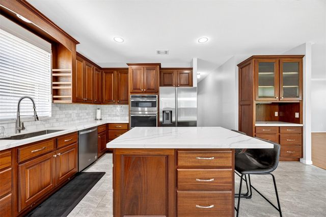 5718 Henniker Drive, Houston, TX 77041