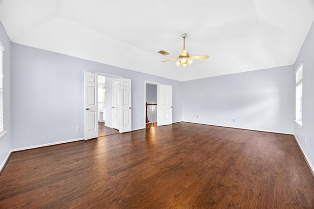 5718 Henniker Drive, Houston, TX 77041