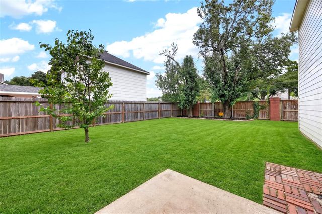 5718 Henniker Drive, Houston, TX 77041