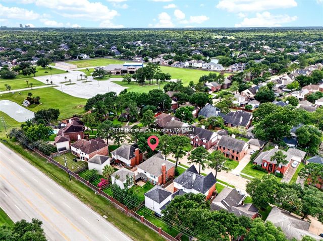 5718 Henniker Drive, Houston, TX 77041