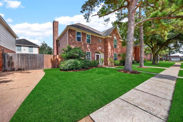 5718 Henniker Drive, Houston, TX 77041