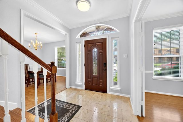 5718 Henniker Drive, Houston, TX 77041