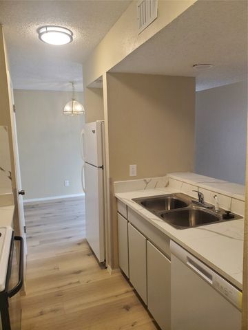 5532 Boca Raton Boulevard 290, Fort Worth, TX 76112