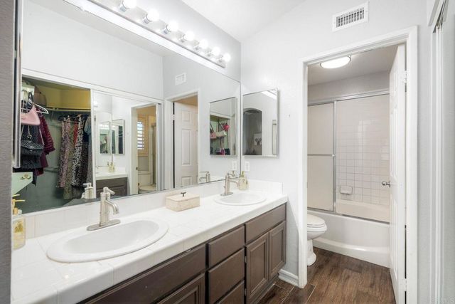 8834 Tobira Drive, Escondido, CA 92026