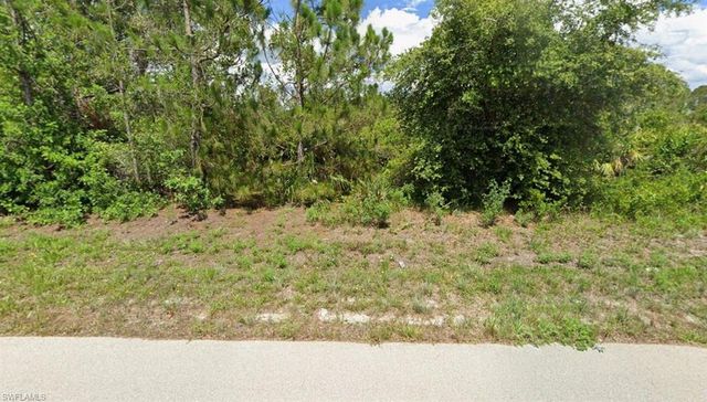 6014 Paula AVE N, Lehigh Acres, FL 33971