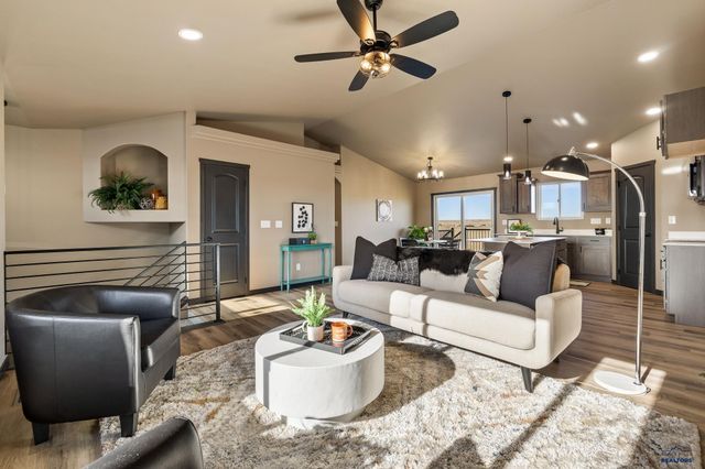 14488 BRAYLEE JO RD, Piedmont, SD 57769