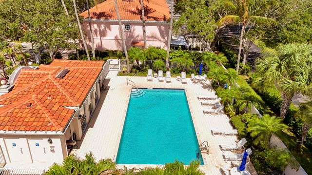 77 Laurel Oaks Circle, Tequesta, FL 33469