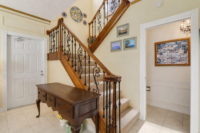 77 Laurel Oaks Circle, Tequesta, FL 33469
