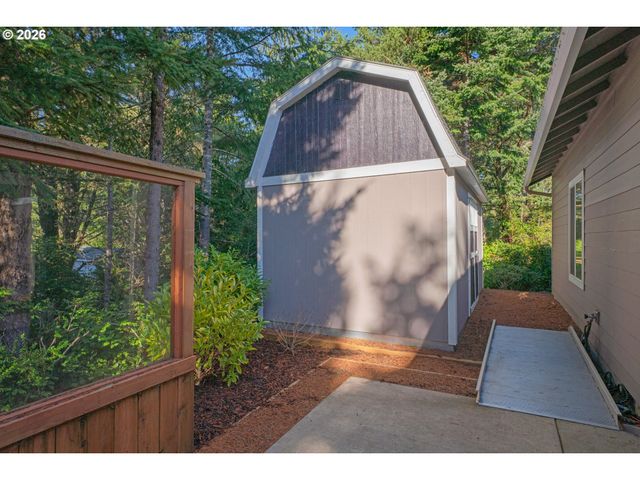 5030 HECETA PARK Way, Florence, OR 97439