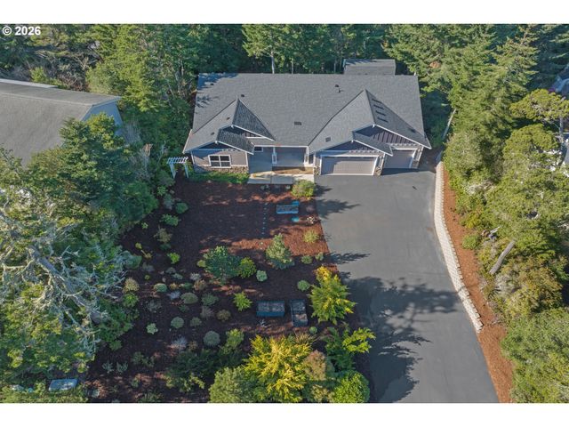 5030 HECETA PARK Way, Florence, OR 97439