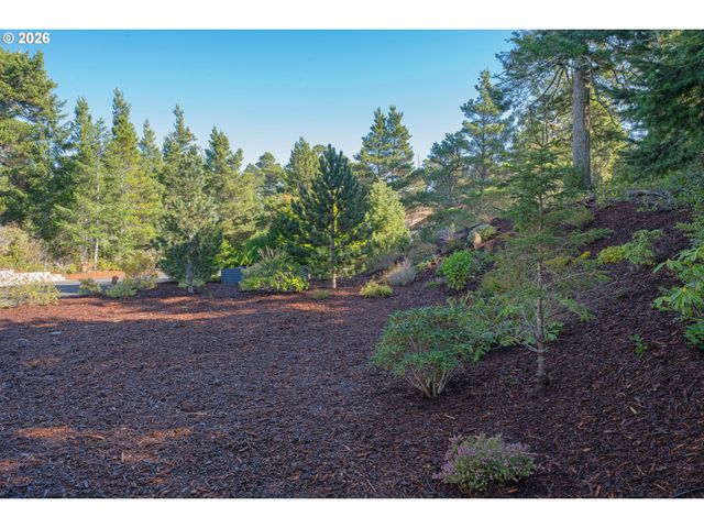 5030 HECETA PARK Way, Florence, OR 97439