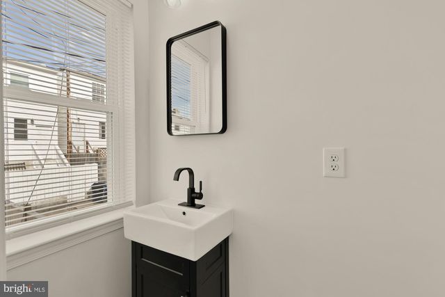 1120 OWEN PL NE, Washington, DC 20002