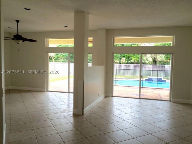 4407 Laurel Ridge Cir 1, Weston, FL 33331