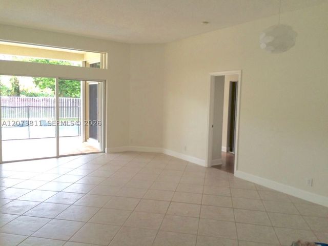 4407 Laurel Ridge Cir 1, Weston, FL 33331