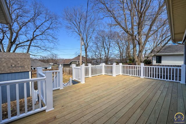 4330 SE 25th ST, Topeka, KS 66605