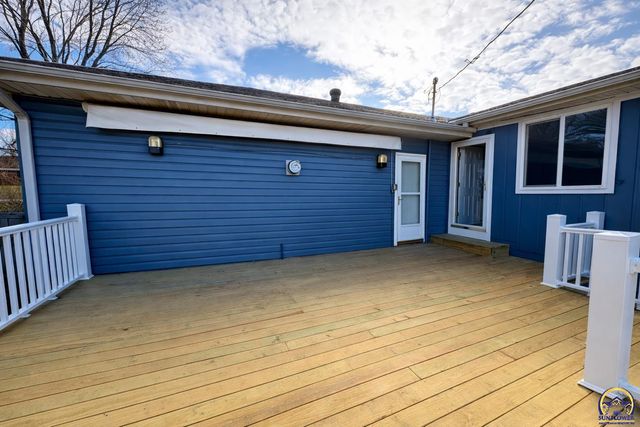 4330 SE 25th ST, Topeka, KS 66605