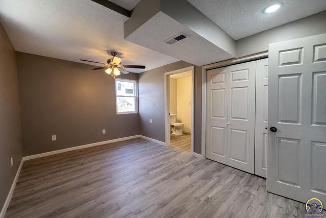 4330 SE 25th ST, Topeka, KS 66605