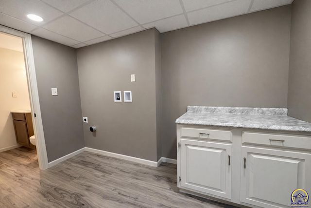 4330 SE 25th ST, Topeka, KS 66605