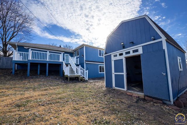 4330 SE 25th ST, Topeka, KS 66605