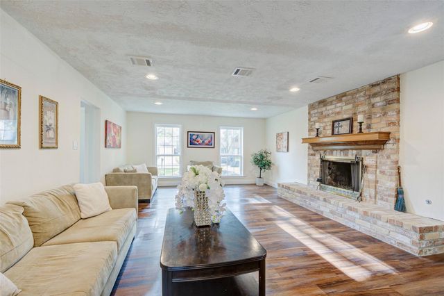 3610 Stoney Oak Drive, Houston, TX 77068