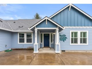 10360 SKYVIEW Rd, Tillamook, OR 97141