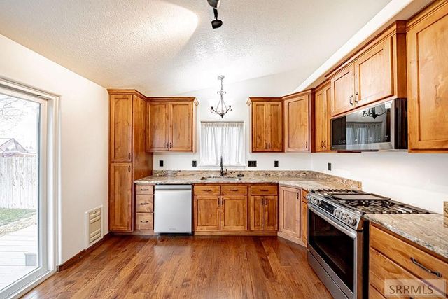 340 Donna Drive, Idaho Falls, ID 83402