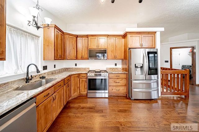 340 Donna Drive, Idaho Falls, ID 83402