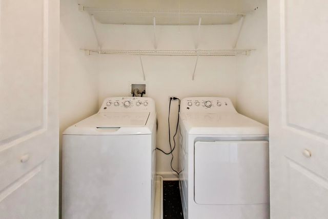 2951 CENTRAL Street 307, Evanston, IL 60201