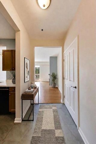 2951 CENTRAL Street 307, Evanston, IL 60201