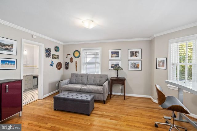 1604 N EDGEWOOD ST, Arlington, VA 22201