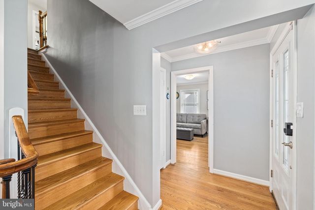 1604 N EDGEWOOD ST, Arlington, VA 22201