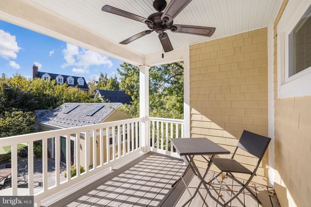 1604 N EDGEWOOD ST, Arlington, VA 22201