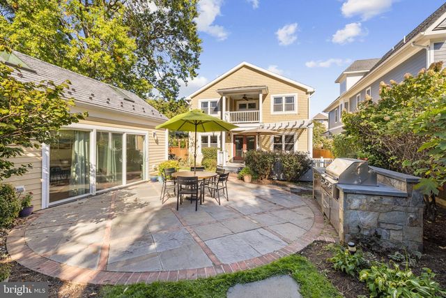 1604 N EDGEWOOD ST, Arlington, VA 22201
