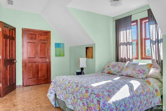 1008 S Greenwood Avenue, Bloomington, IN 47401