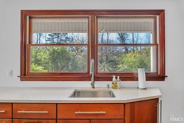 1008 S Greenwood Avenue, Bloomington, IN 47401