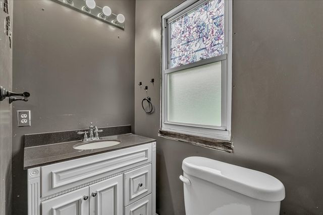 243 S Pine Street, Davenport, IA 52802