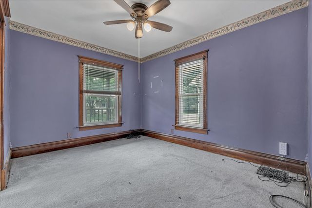 243 S Pine Street, Davenport, IA 52802
