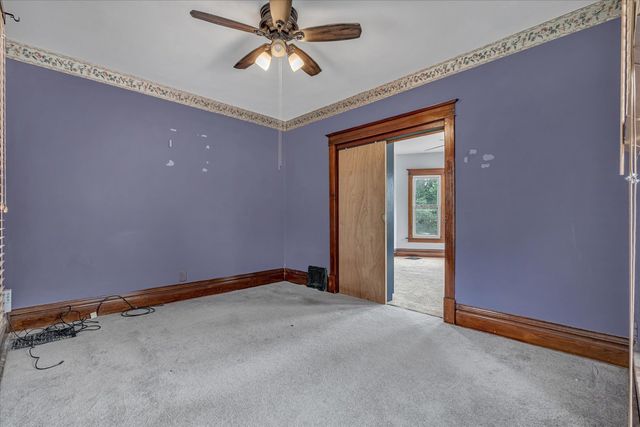 243 S Pine Street, Davenport, IA 52802