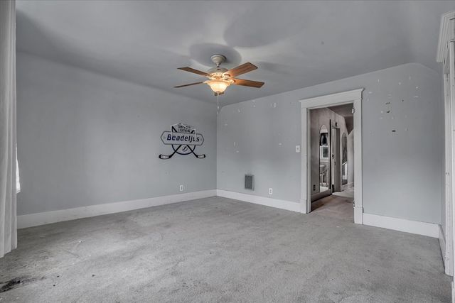 243 S Pine Street, Davenport, IA 52802