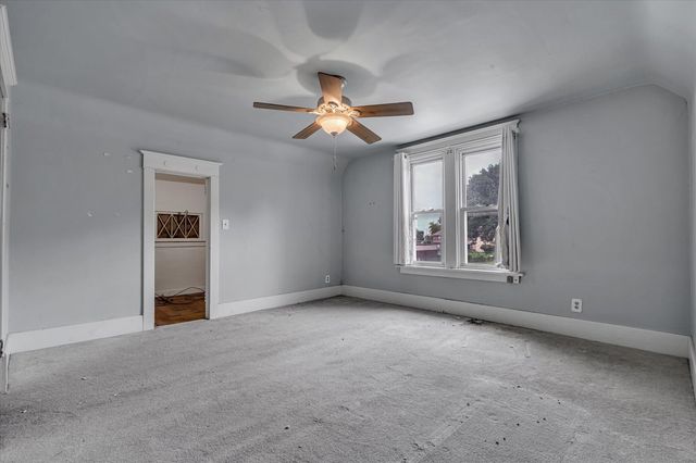 243 S Pine Street, Davenport, IA 52802