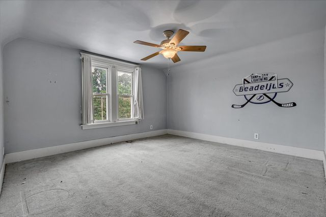 243 S Pine Street, Davenport, IA 52802