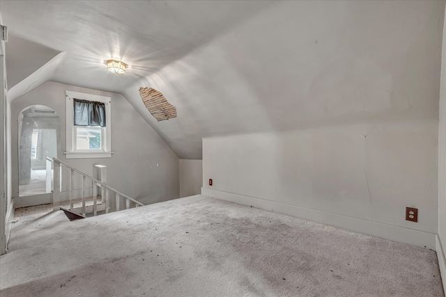 243 S Pine Street, Davenport, IA 52802