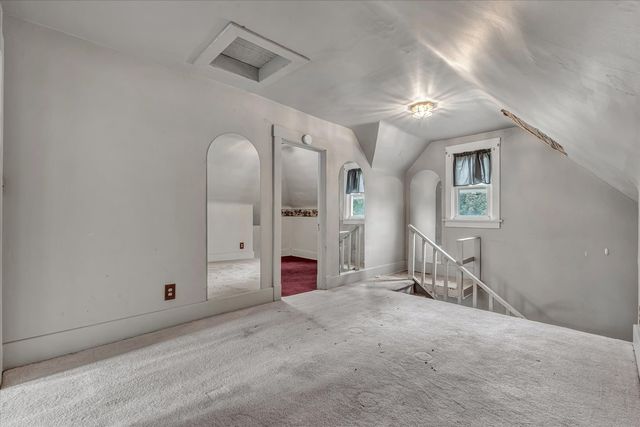 243 S Pine Street, Davenport, IA 52802