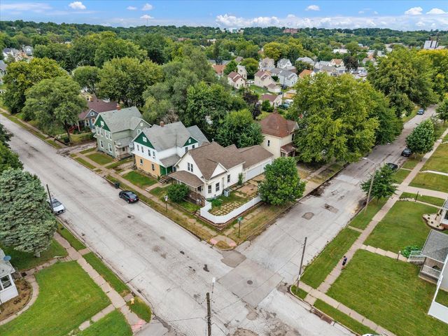 243 S Pine Street, Davenport, IA 52802