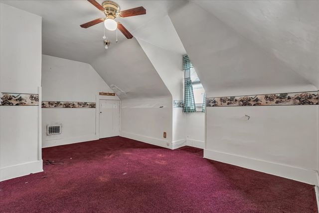 243 S Pine Street, Davenport, IA 52802